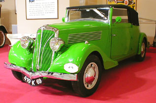 Berliet 11 CV Type Dauphine